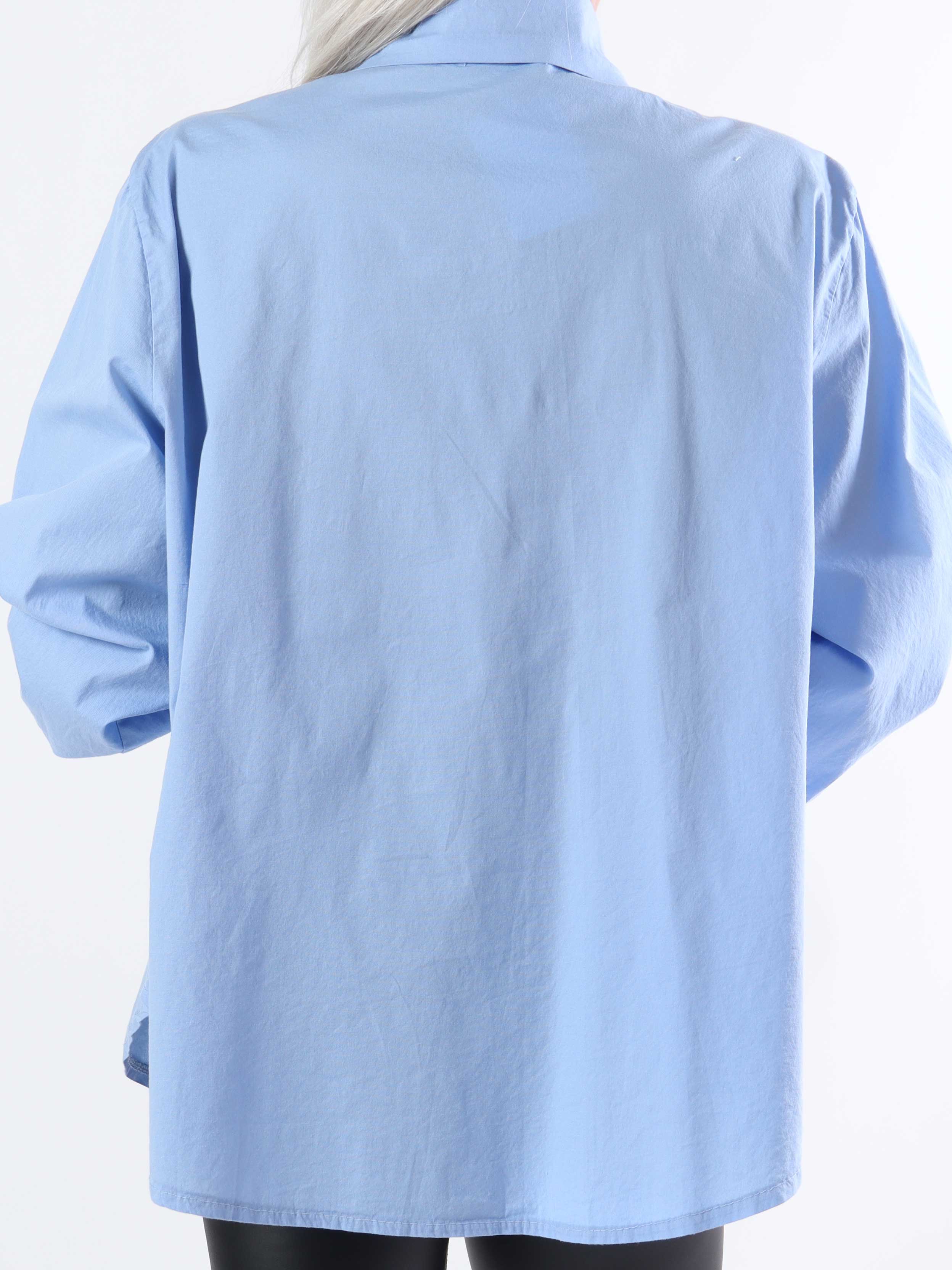 Hera - Plus size skjorte med flæser ved brystet